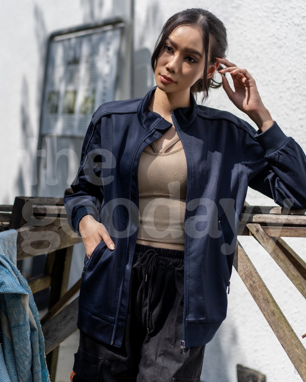 UVJ03 Full Moon Jacket