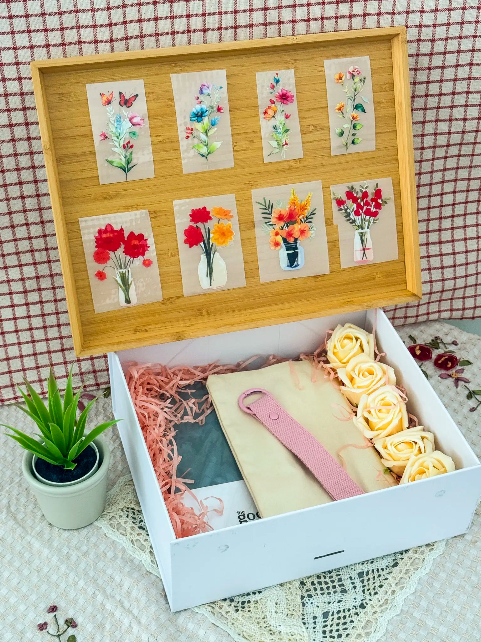 Everbloom Tan Signature Gift Box